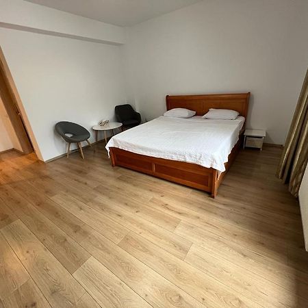 Natatiei Apartment Bukares Bagian luar foto