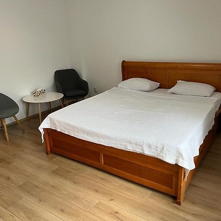 Natatiei Apartment Bukares Bagian luar foto